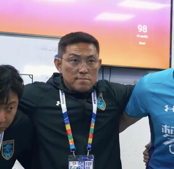 从灯总到阿纳尔迪，五年法网半决赛，竟有三年有人退赛或弃权